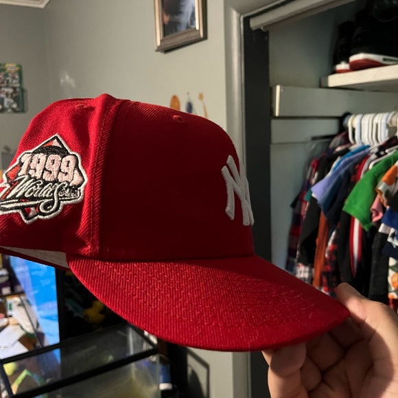 Yankees Size 7 1/2 Fitted Hat - Picture 2 of 2